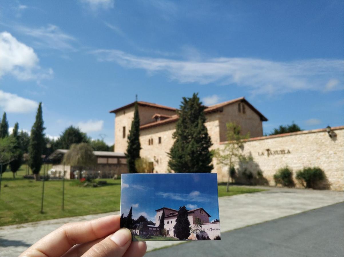 Posada Torre Palacio La Taxuela Villanueva la Lastra Exterior foto